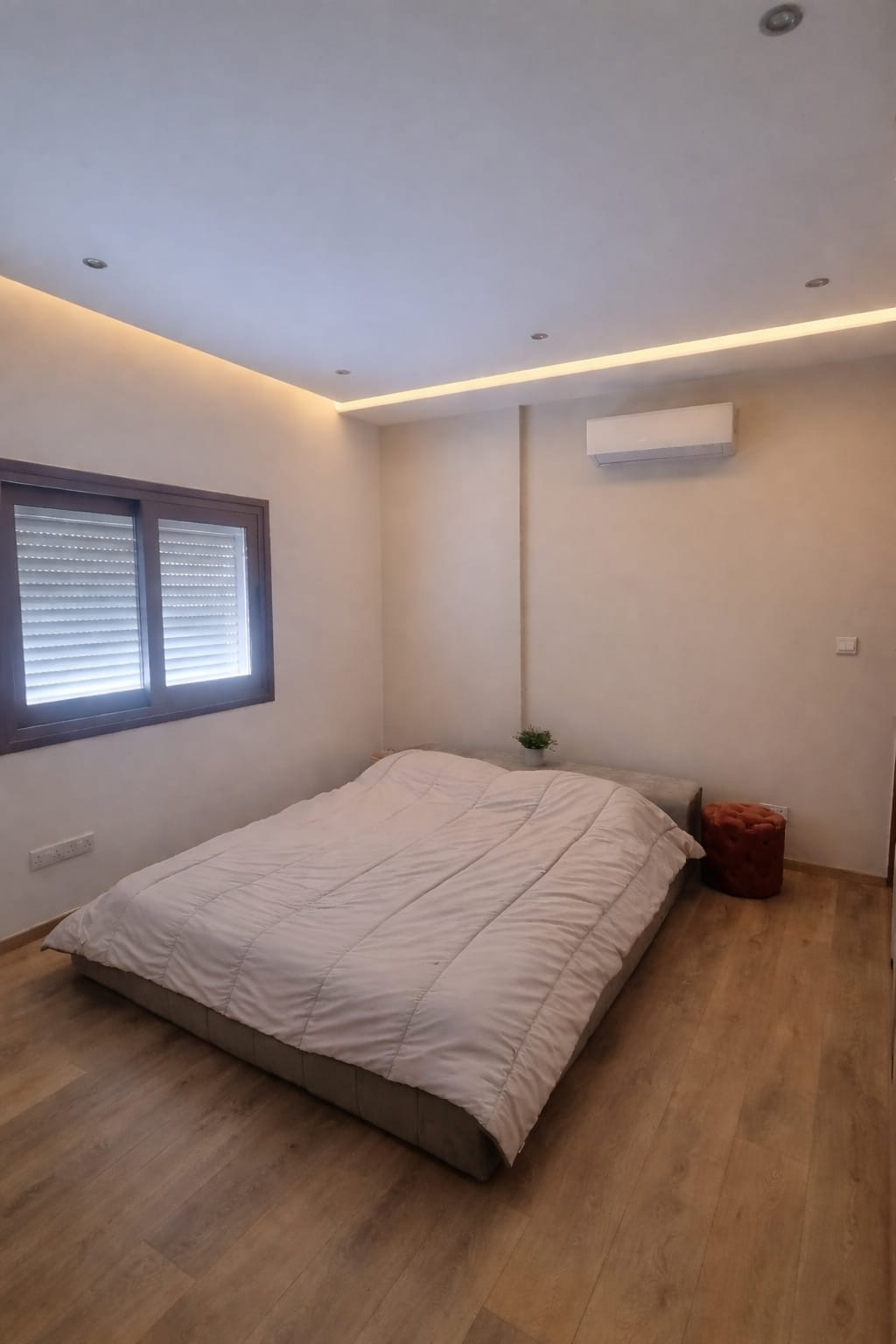 Beautiful 3-Bedroom Upper House with Roof Garden for Rent, Kato Polemidia, Limassol