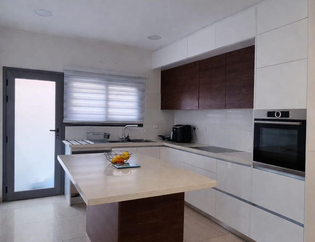 Beautiful 3-Bedroom Upper House with Roof Garden for Rent, Kato Polemidia, Limassol