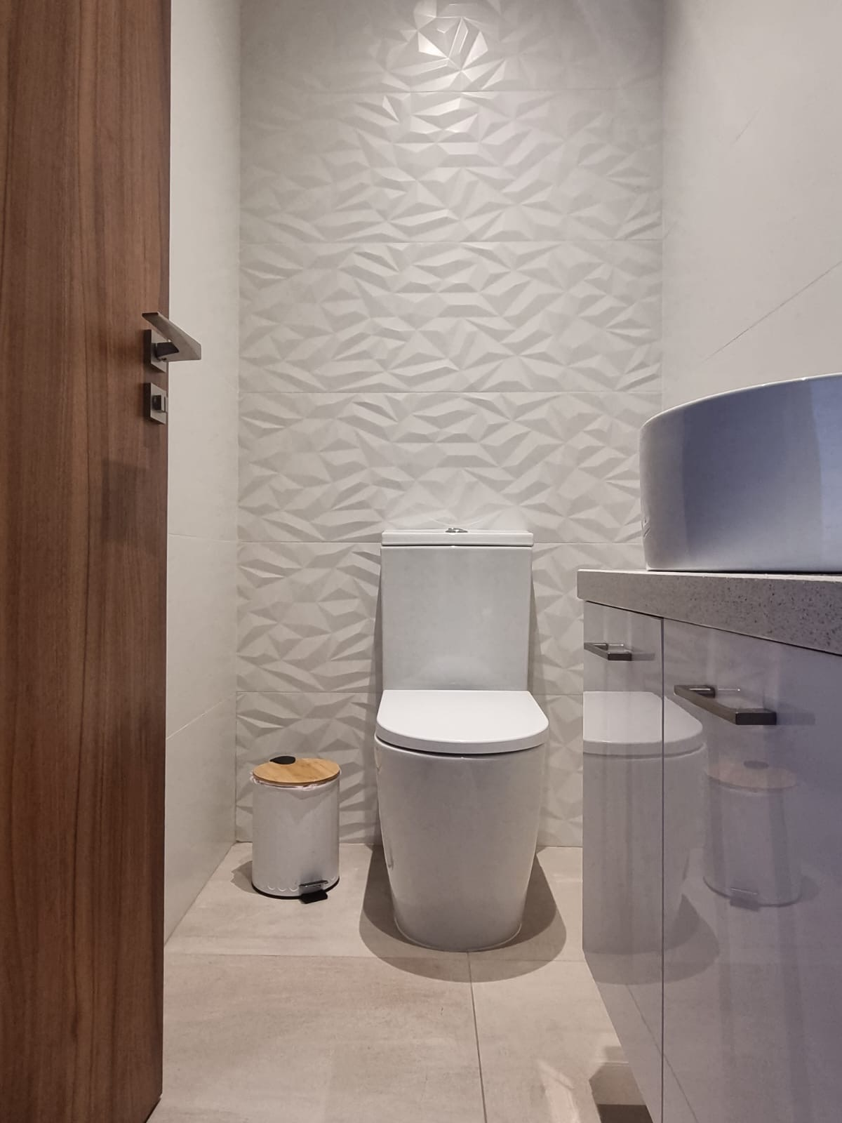 Beautiful 3-Bedroom Upper House with Roof Garden for Rent, Kato Polemidia, Limassol