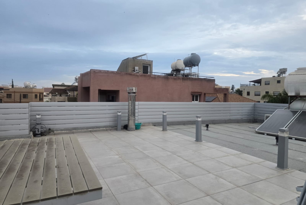 Beautiful 3-Bedroom Upper House with Roof Garden for Rent, Kato Polemidia, Limassol