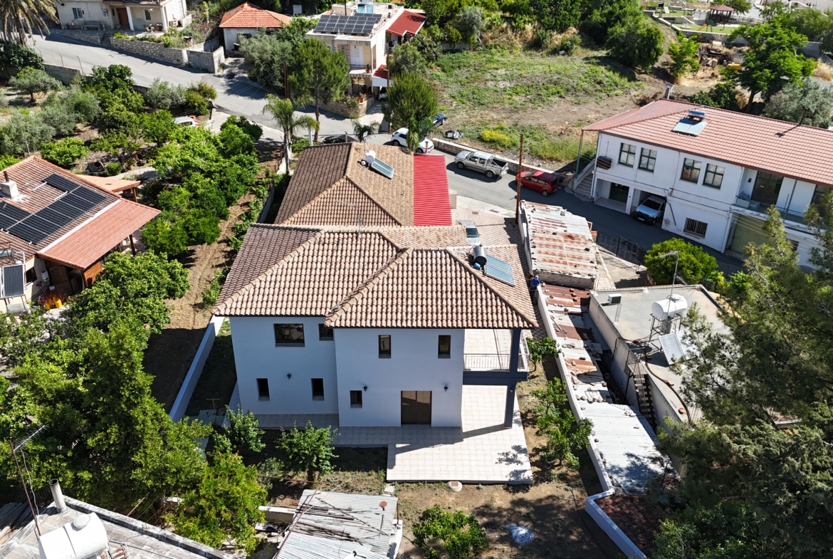 Bright 4-Bedroom Detached House with Mature Fruit Garden for Sale, Apsiou, Limassol