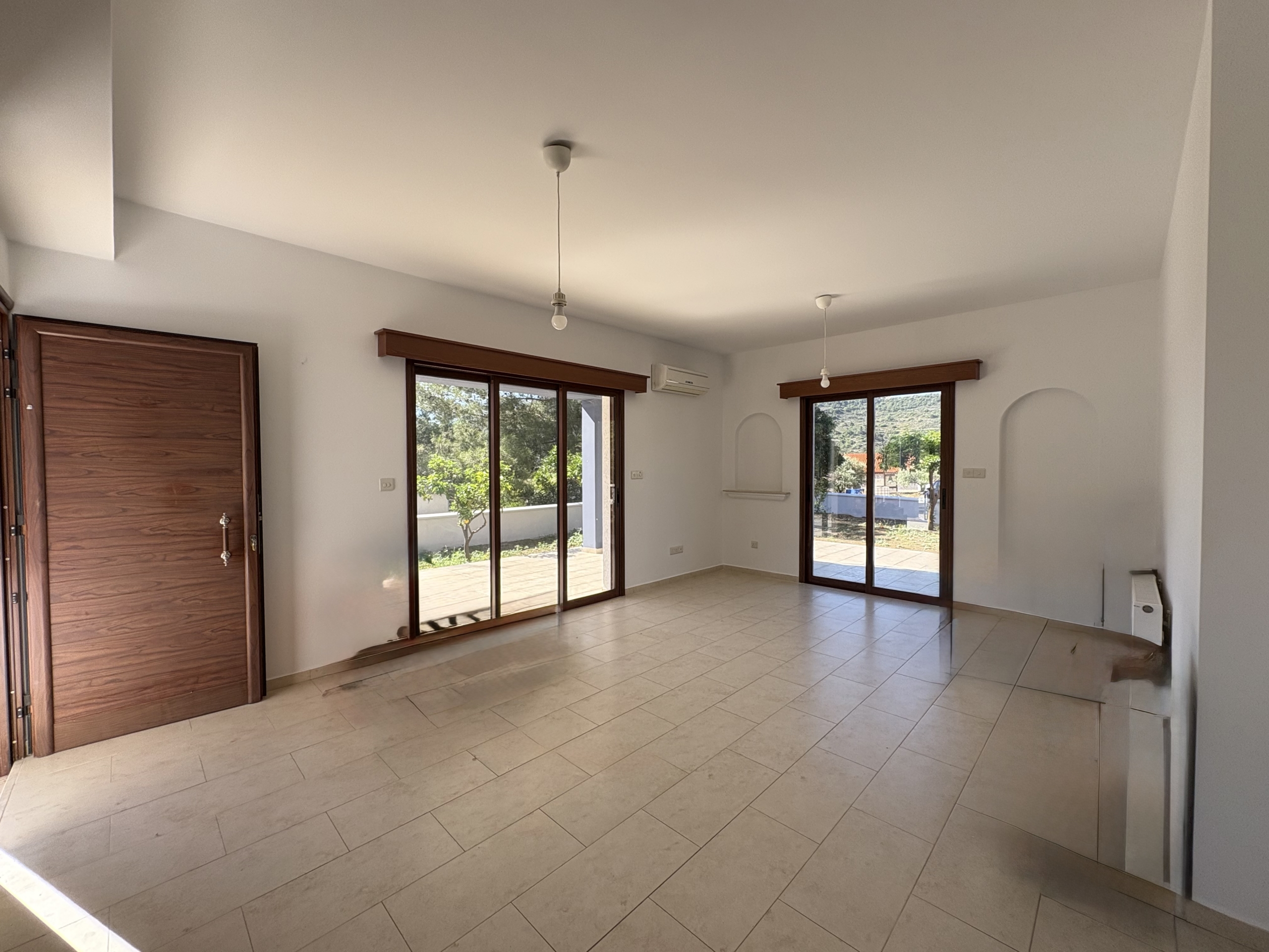 Bright 4-Bedroom Detached House with Mature Fruit Garden for Sale, Apsiou, Limassol