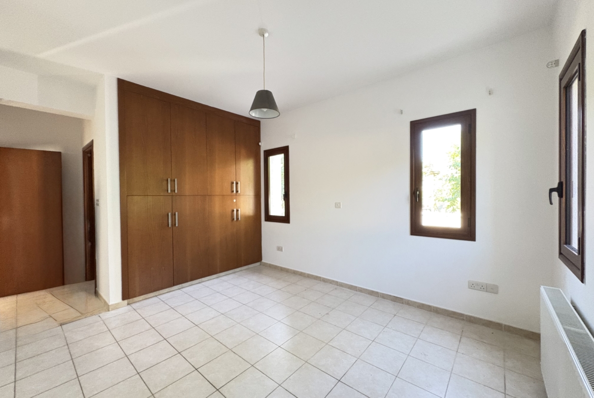 Bright 4-Bedroom Detached House with Mature Fruit Garden for Sale, Apsiou, Limassol