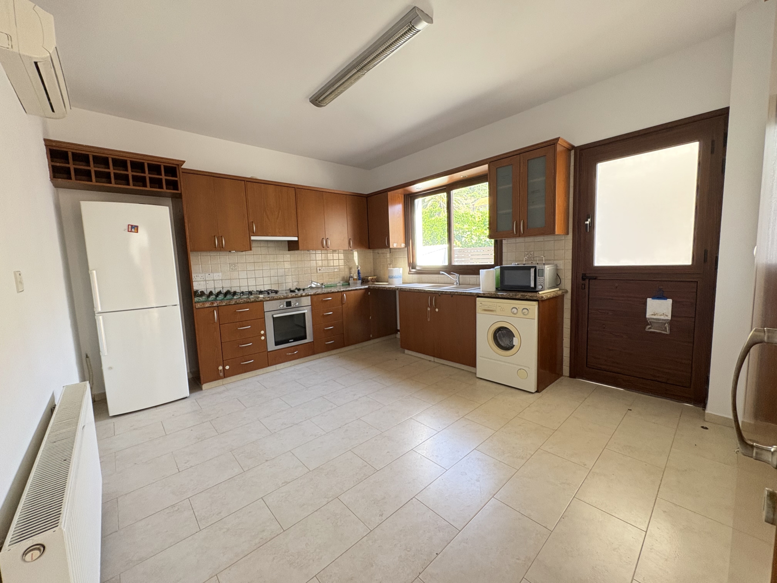 Bright 4-Bedroom Detached House with Mature Fruit Garden for Sale, Apsiou, Limassol