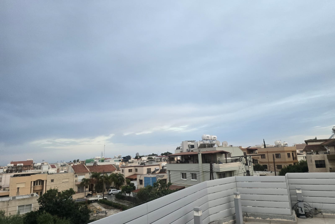 Beautiful 3-Bedroom Upper House with Roof Garden for Rent, Kato Polemidia, Limassol