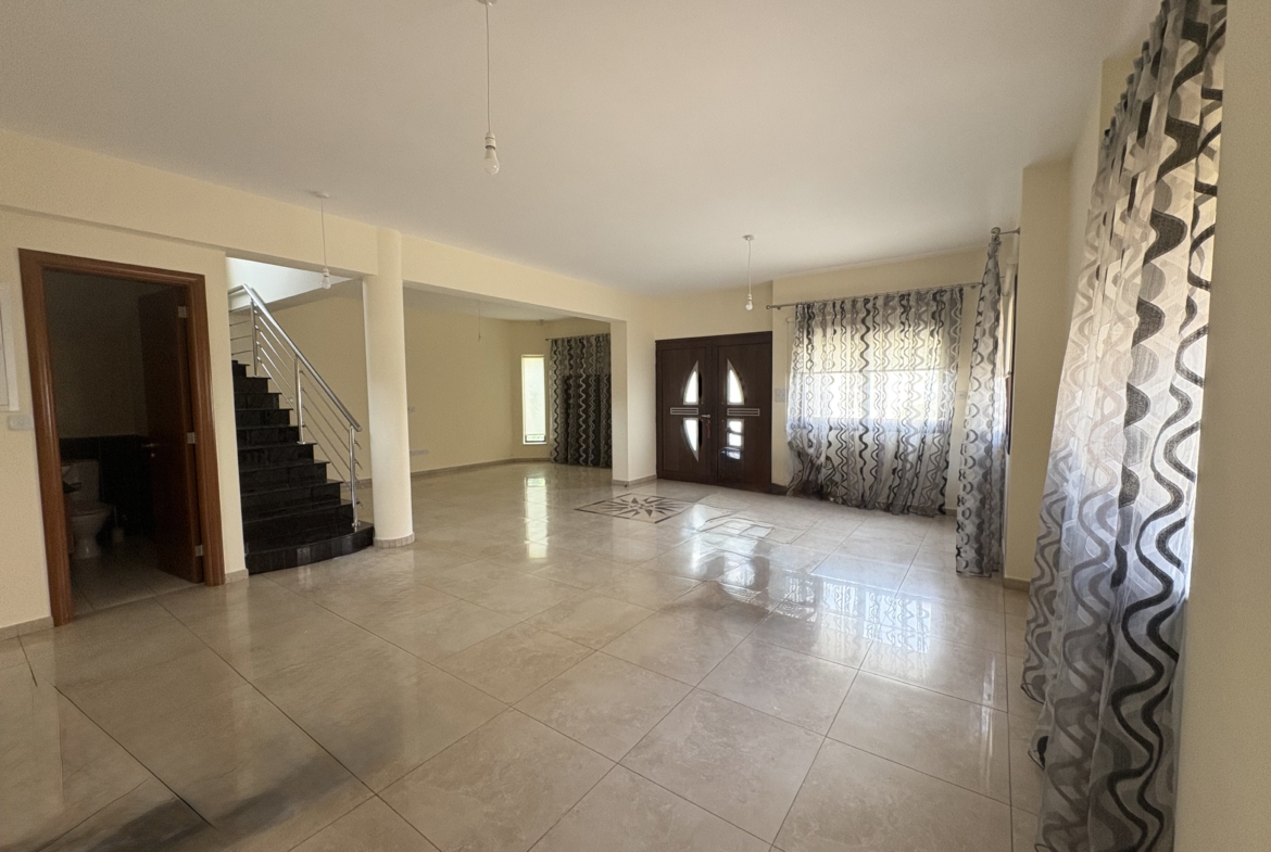 Spacious 4 – Bedroom House For Rent, Zakaki, Limassol