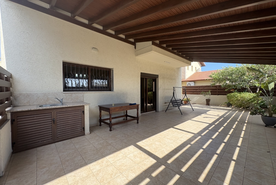 Spacious 4 – Bedroom House For Rent, Zakaki, Limassol