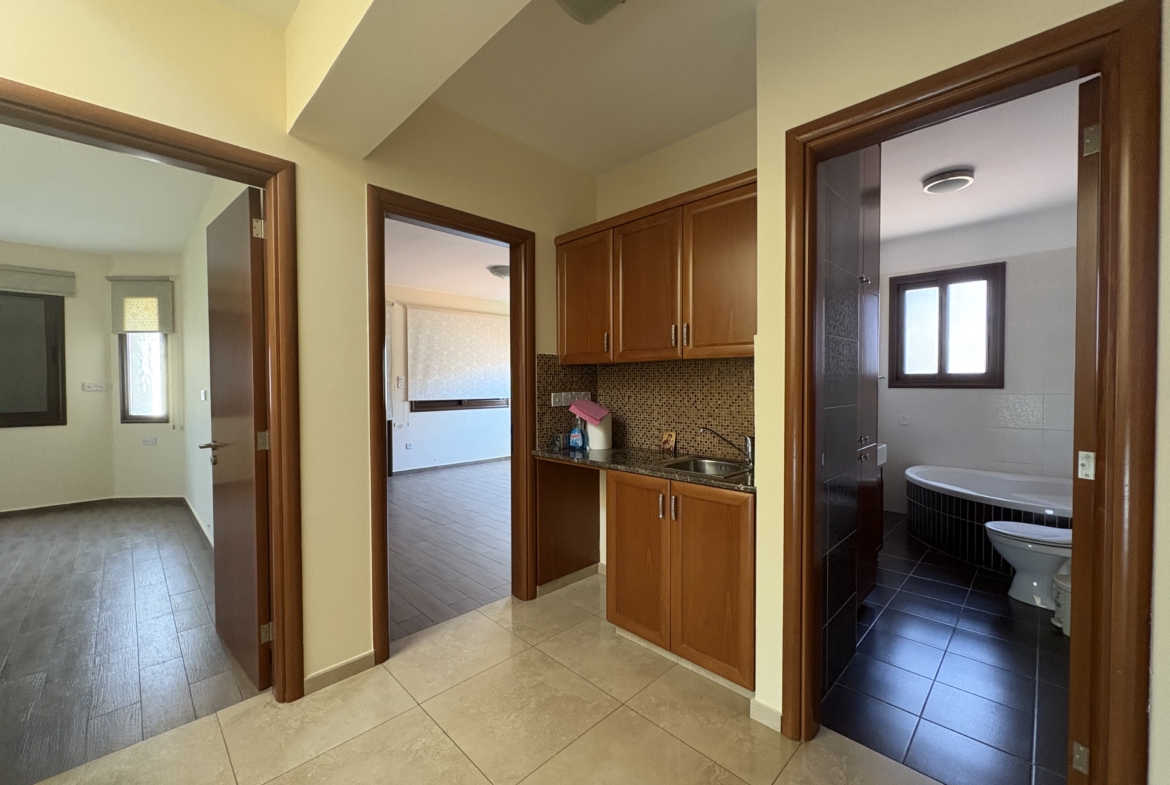 Spacious 4 – Bedroom House For Rent, Zakaki, Limassol