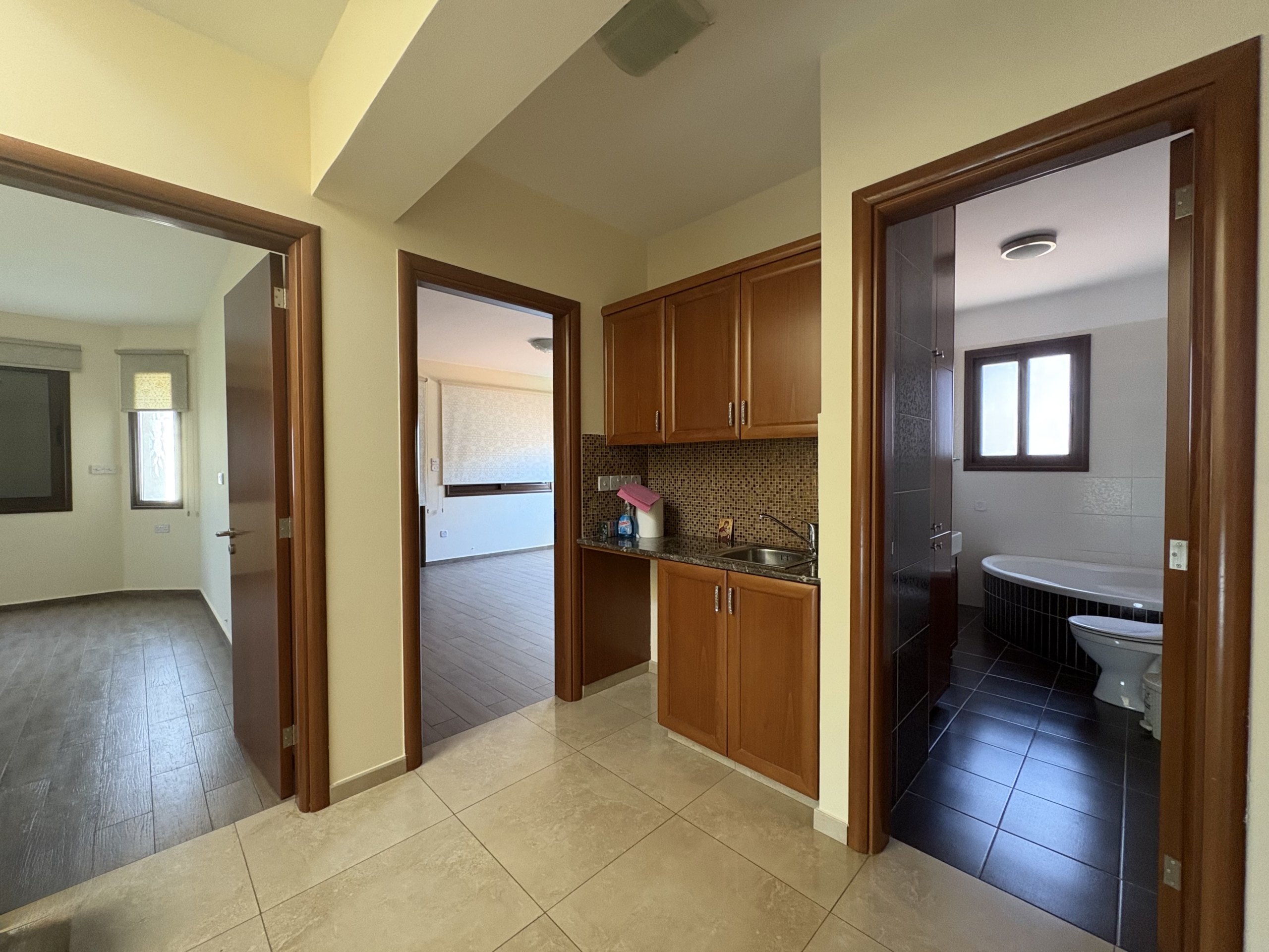 IMG_8942 Spacious 4 – Bedroom House For Rent, Zakaki, Limassol