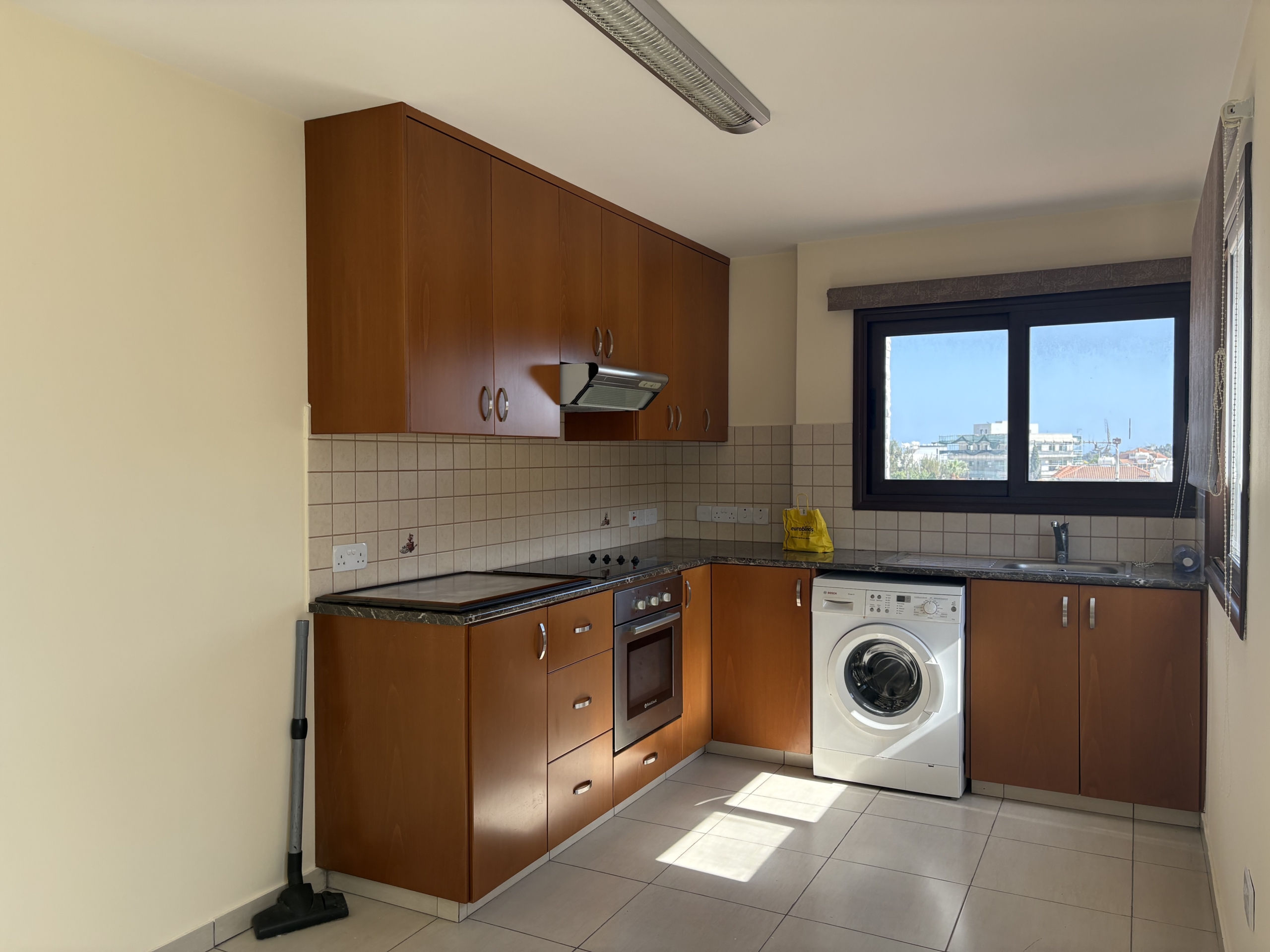 IMG_8950 Spacious 4 – Bedroom House For Rent, Zakaki, Limassol