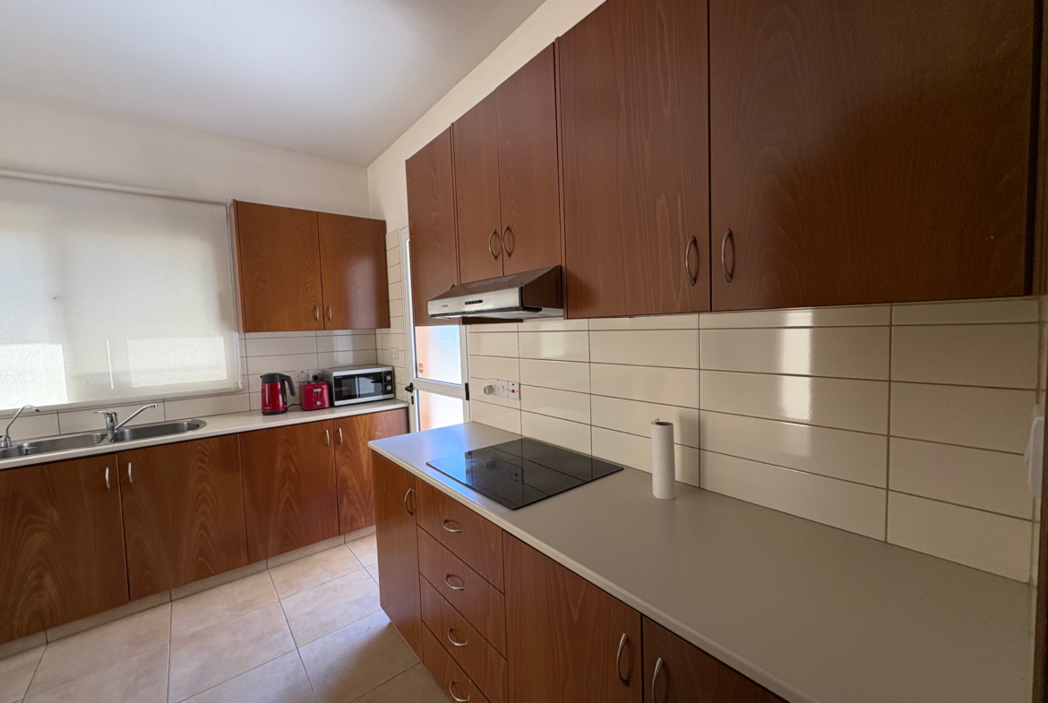 Spacious 3-Bedroom Detached House for Rent, Walking Distance to the Beach, Potamos Germasogeia, Limassol