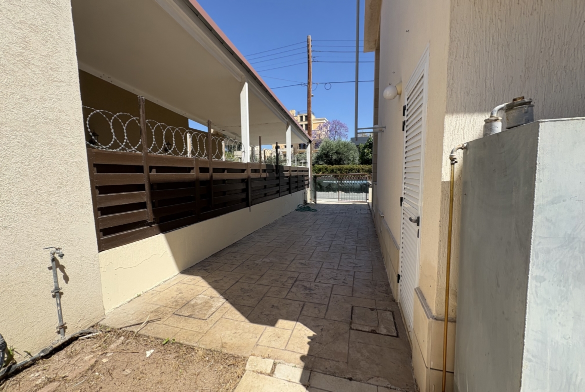 Spacious 3-Bedroom Detached House for Rent, Walking Distance to the Beach, Potamos Germasogeia, Limassol