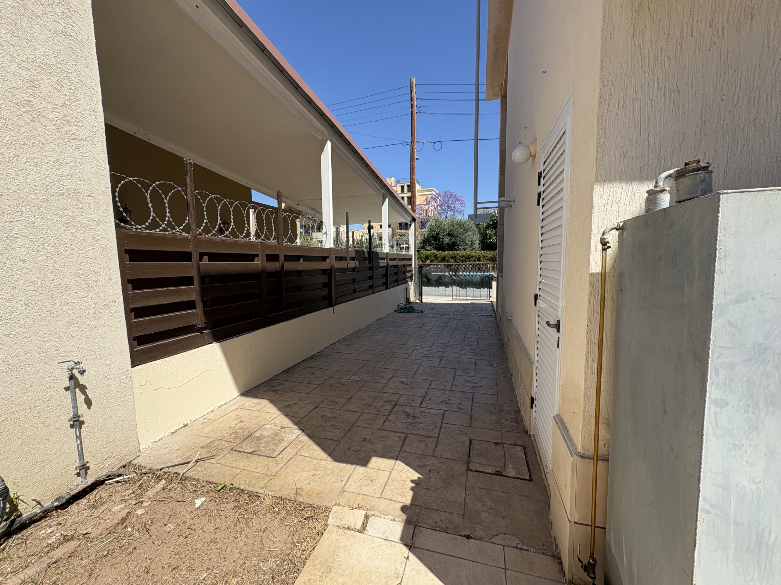 IMG_9600 Spacious 3-Bedroom Detached House for Rent, Walking Distance to the Beach, Potamos Germasogeia, Limassol