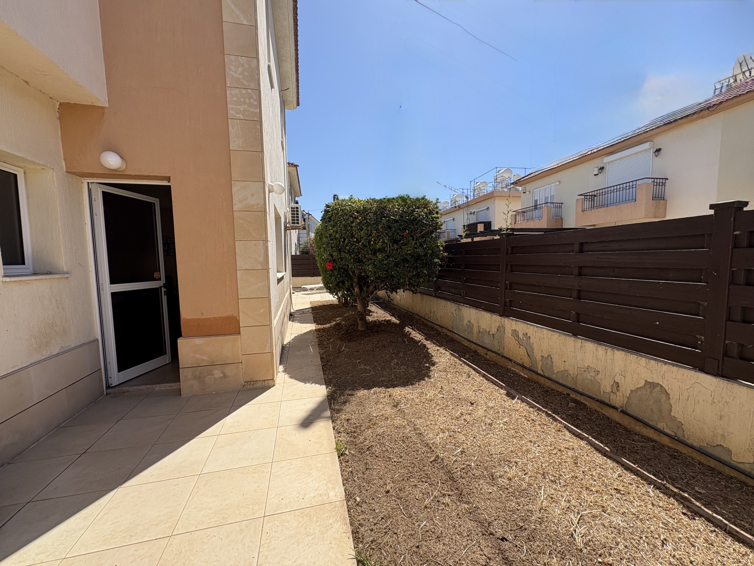IMG_9601 Spacious 3-Bedroom Detached House for Rent, Walking Distance to the Beach, Potamos Germasogeia, Limassol