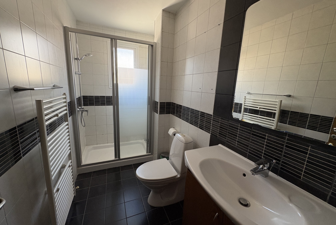 Spacious 3-Bedroom Detached House for Rent, Walking Distance to the Beach, Potamos Germasogeia, Limassol