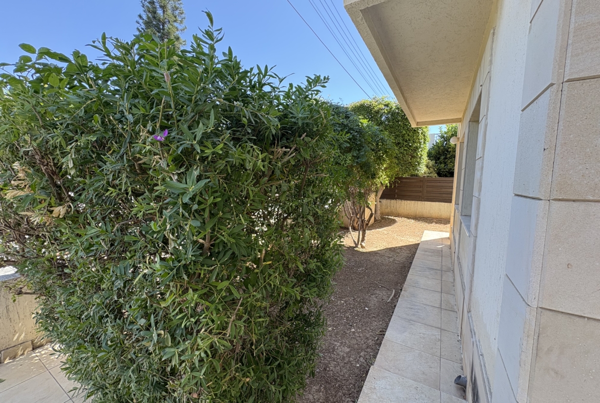 Spacious 3-Bedroom Detached House for Rent, Walking Distance to the Beach, Potamos Germasogeia, Limassol
