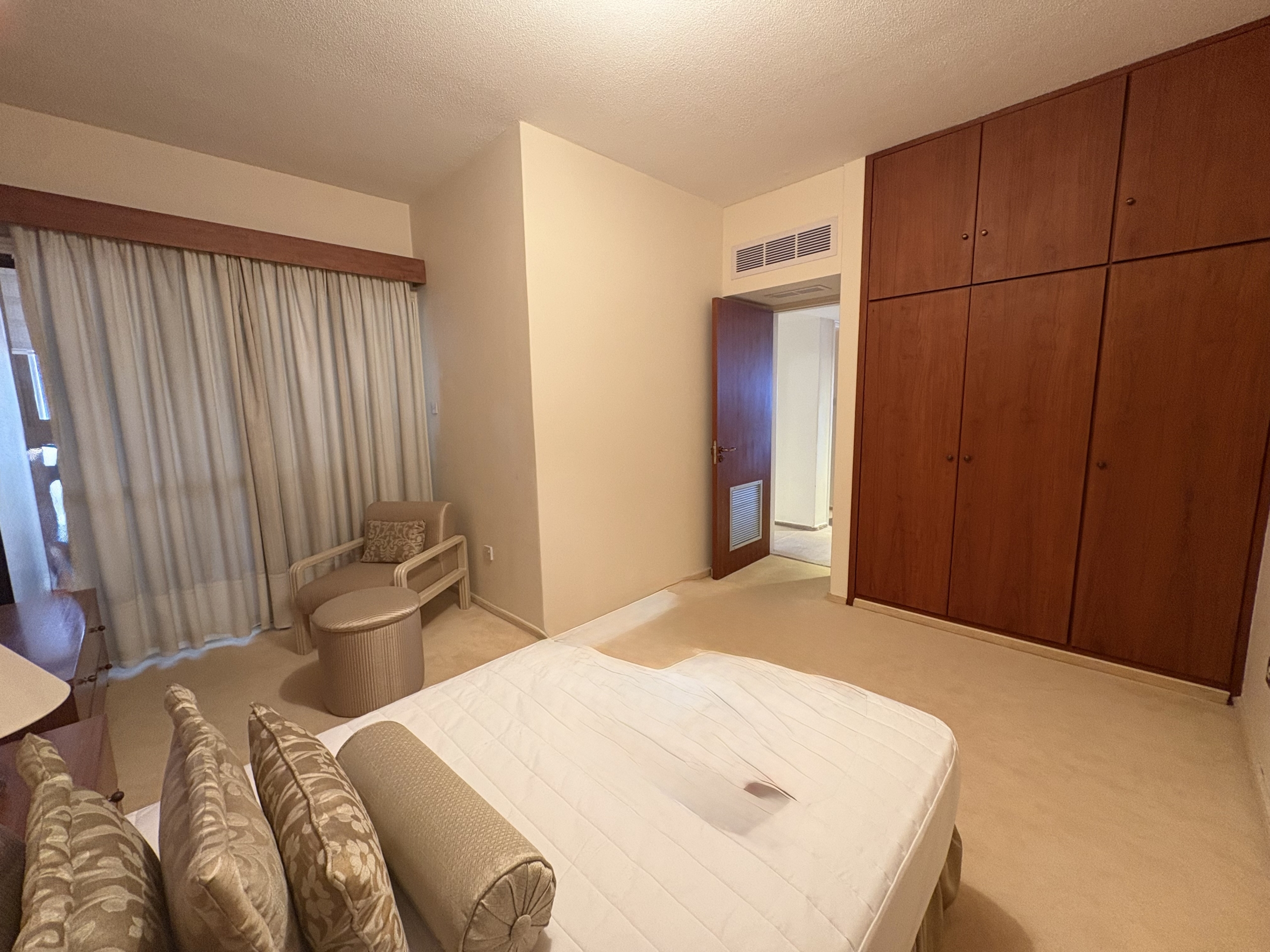 Large 4 – bedroom Penthouse Apartment for Sale, Uninterrupted Sea Views, Enaerios, Limassol