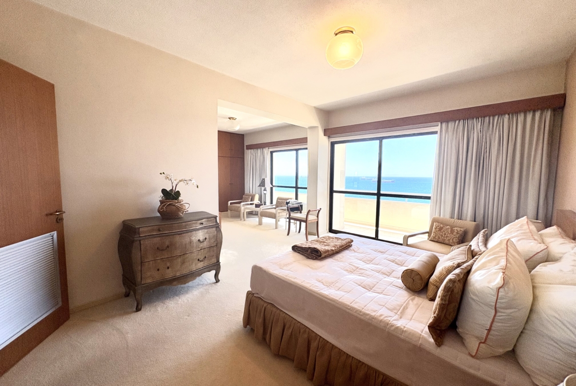 Large 4 – bedroom Penthouse Apartment for Sale, Uninterrupted Sea Views, Enaerios, Limassol