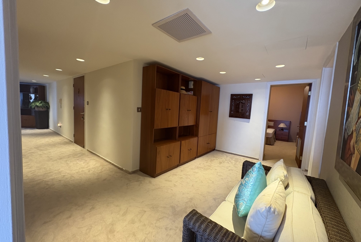 Large 4 – bedroom Penthouse Apartment for Sale, Uninterrupted Sea Views, Enaerios, Limassol