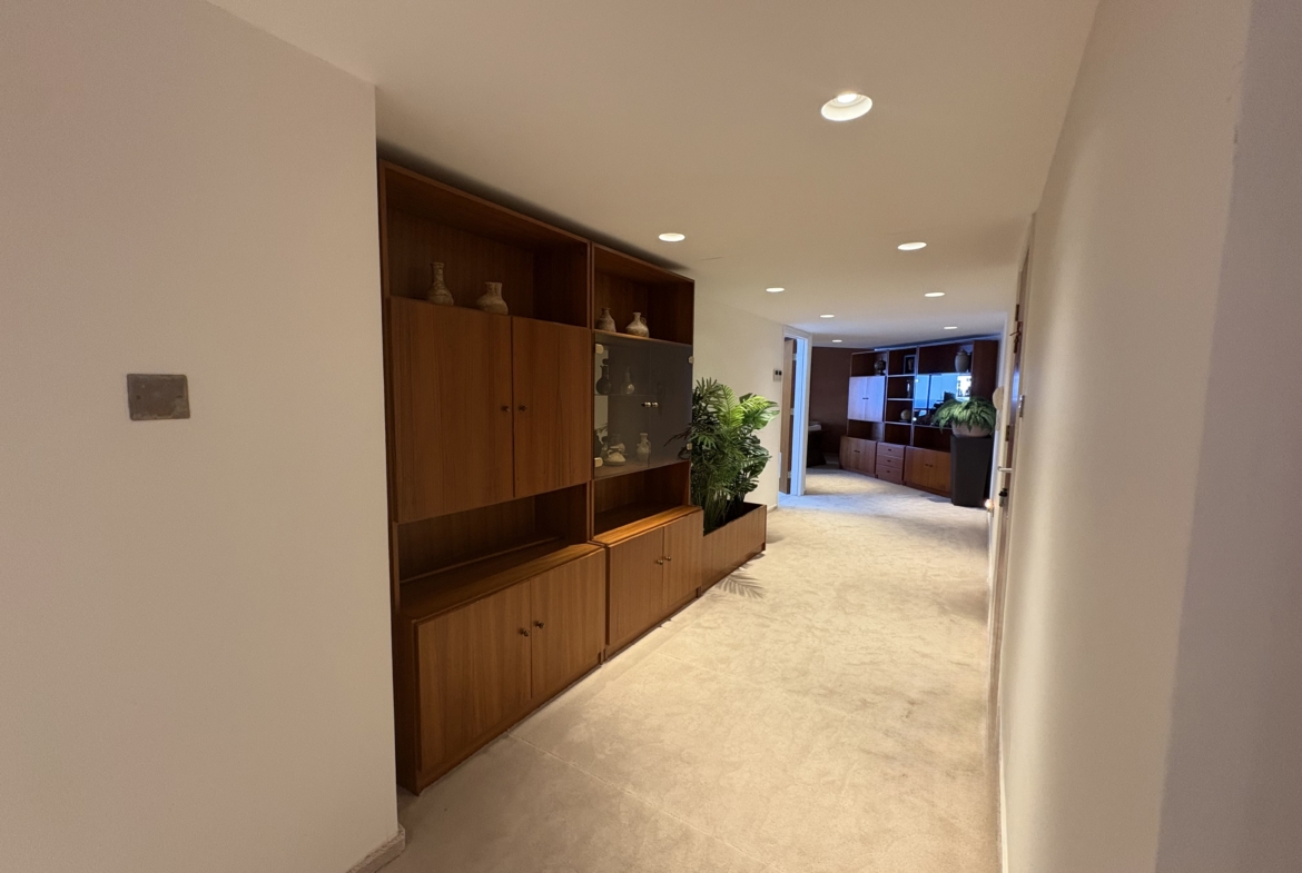 Large 4 – bedroom Penthouse Apartment for Sale, Uninterrupted Sea Views, Enaerios, Limassol