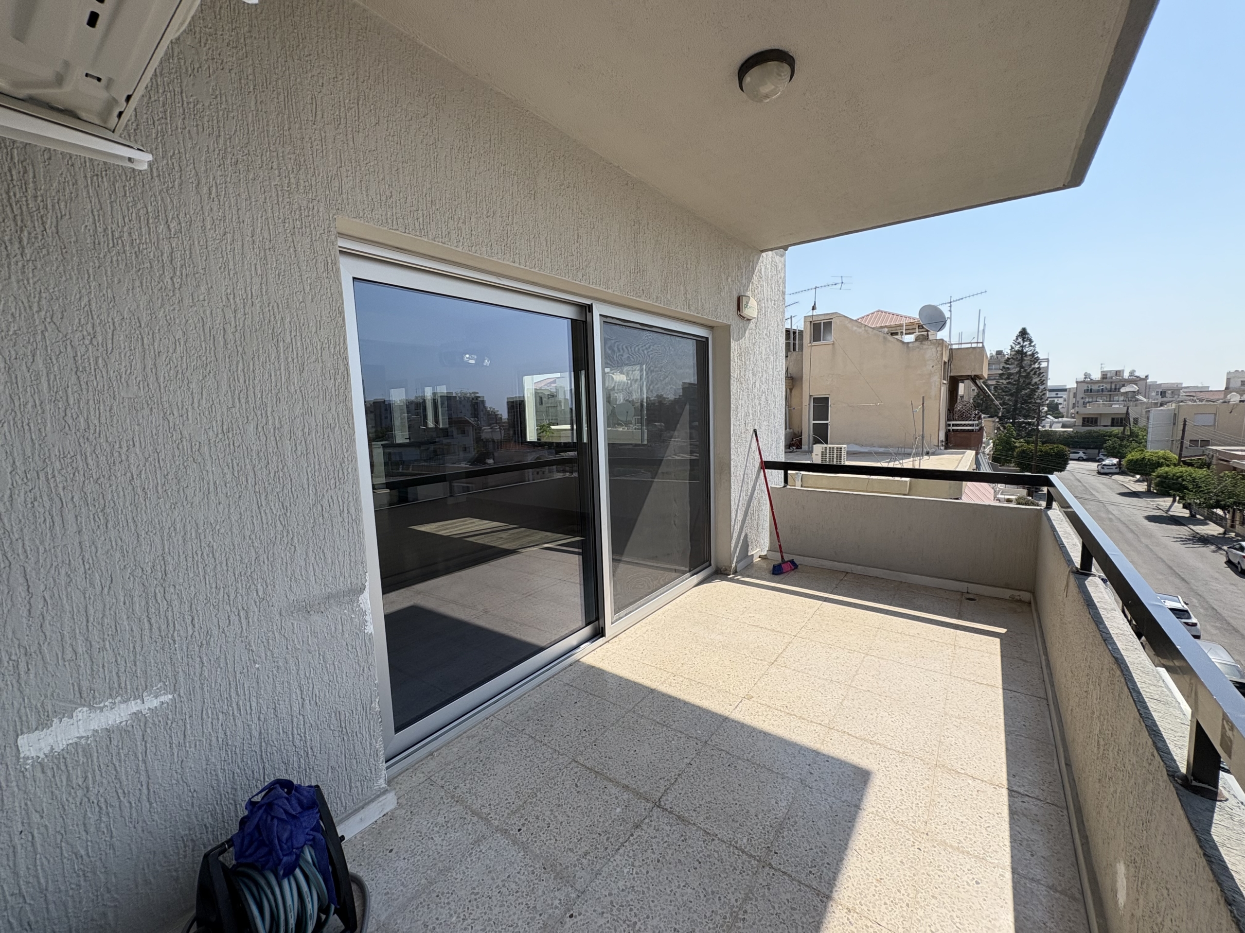Spacious 3-Bedroom Top Floor Apartment for Rent, Renovated, Mesa Getonia, Limassol