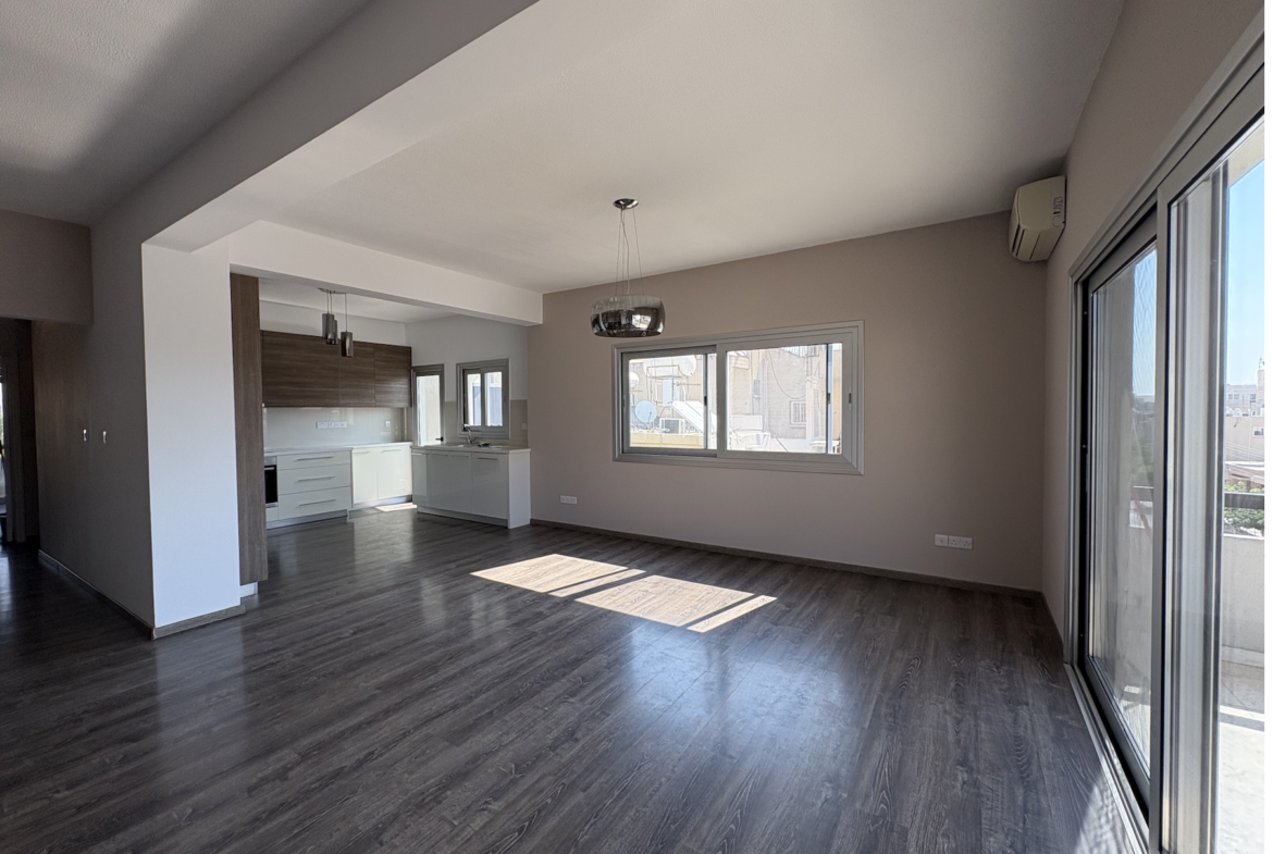 Spacious 3-Bedroom Top Floor Apartment for Rent, Renovated, Mesa Getonia, Limassol