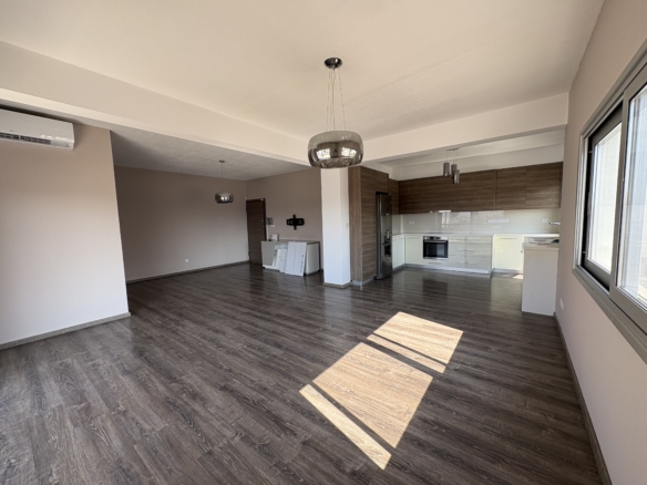 Spacious 3-Bedroom Top Floor Apartment for Rent, Renovated, Mesa Getonia, Limassol