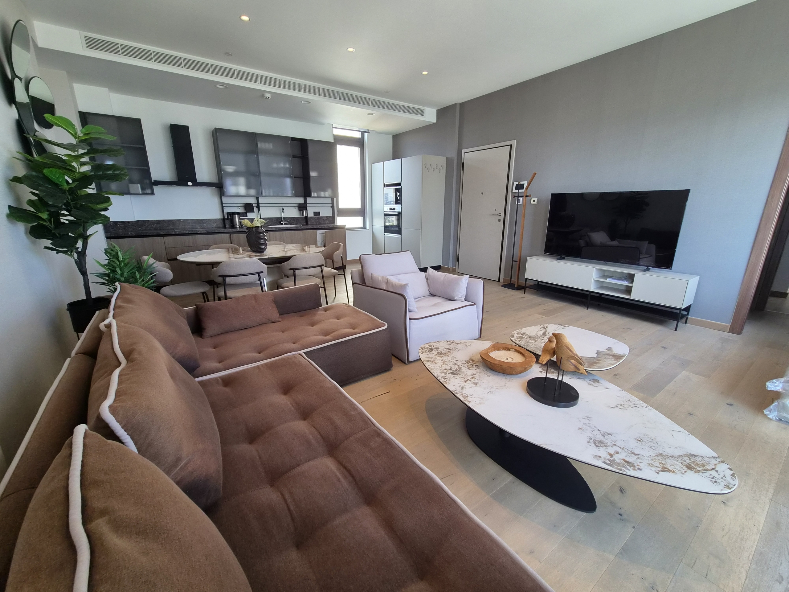 Luxury 4-Bedroom Apartment for Rent, Germasogeia Tourist Area, Limassol
