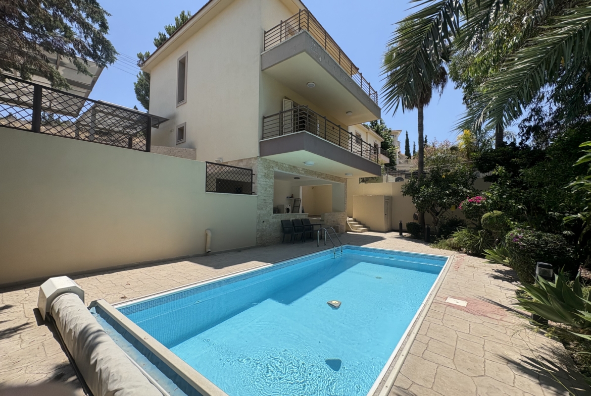 Spacious 3-Bedroom Detached Family House with Pool & Sauna for Sale, Pyrgos, Limassol