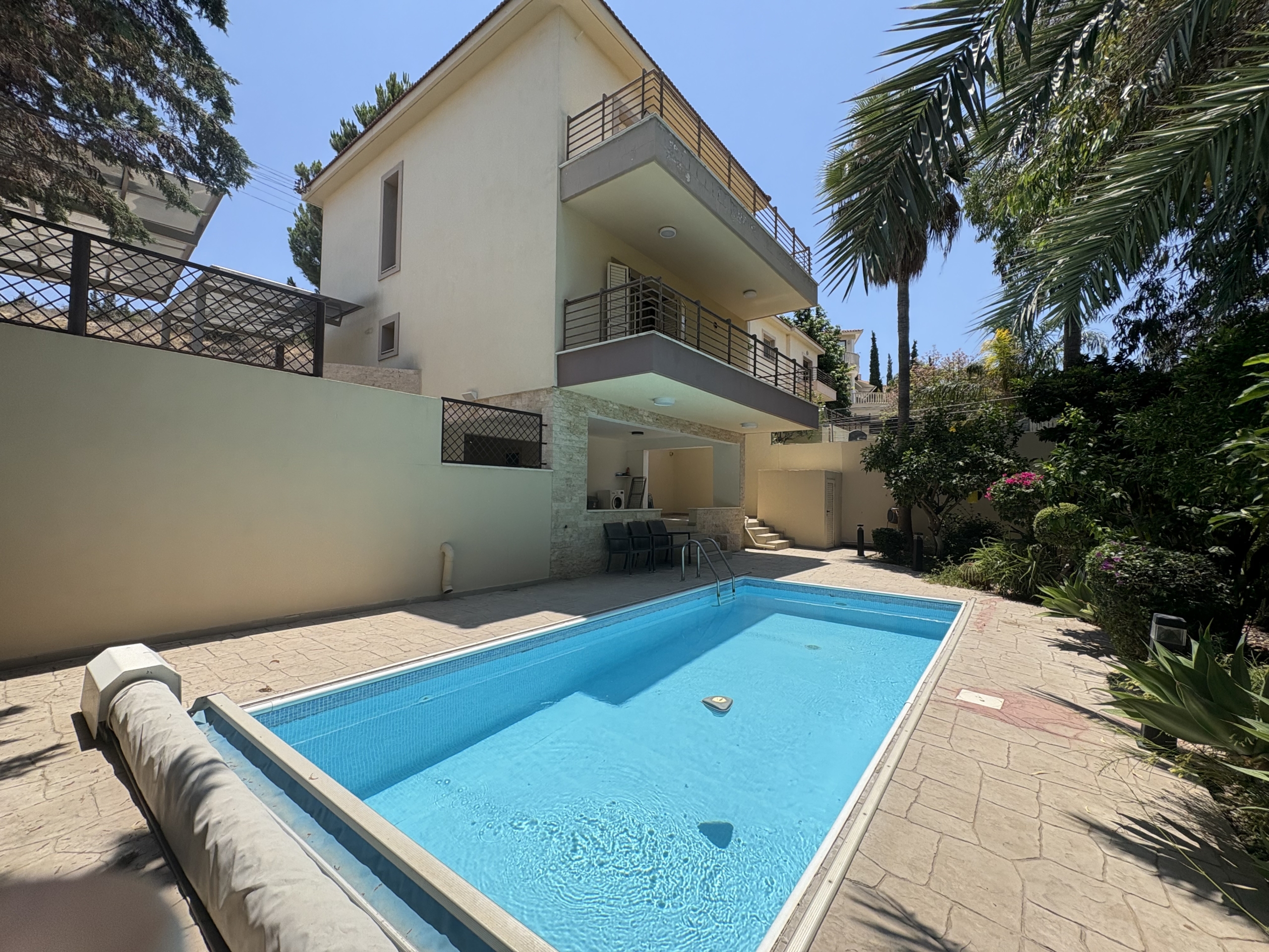 Spacious 3-Bedroom Detached Family House with Pool & Sauna for Sale, Pyrgos, Limassol