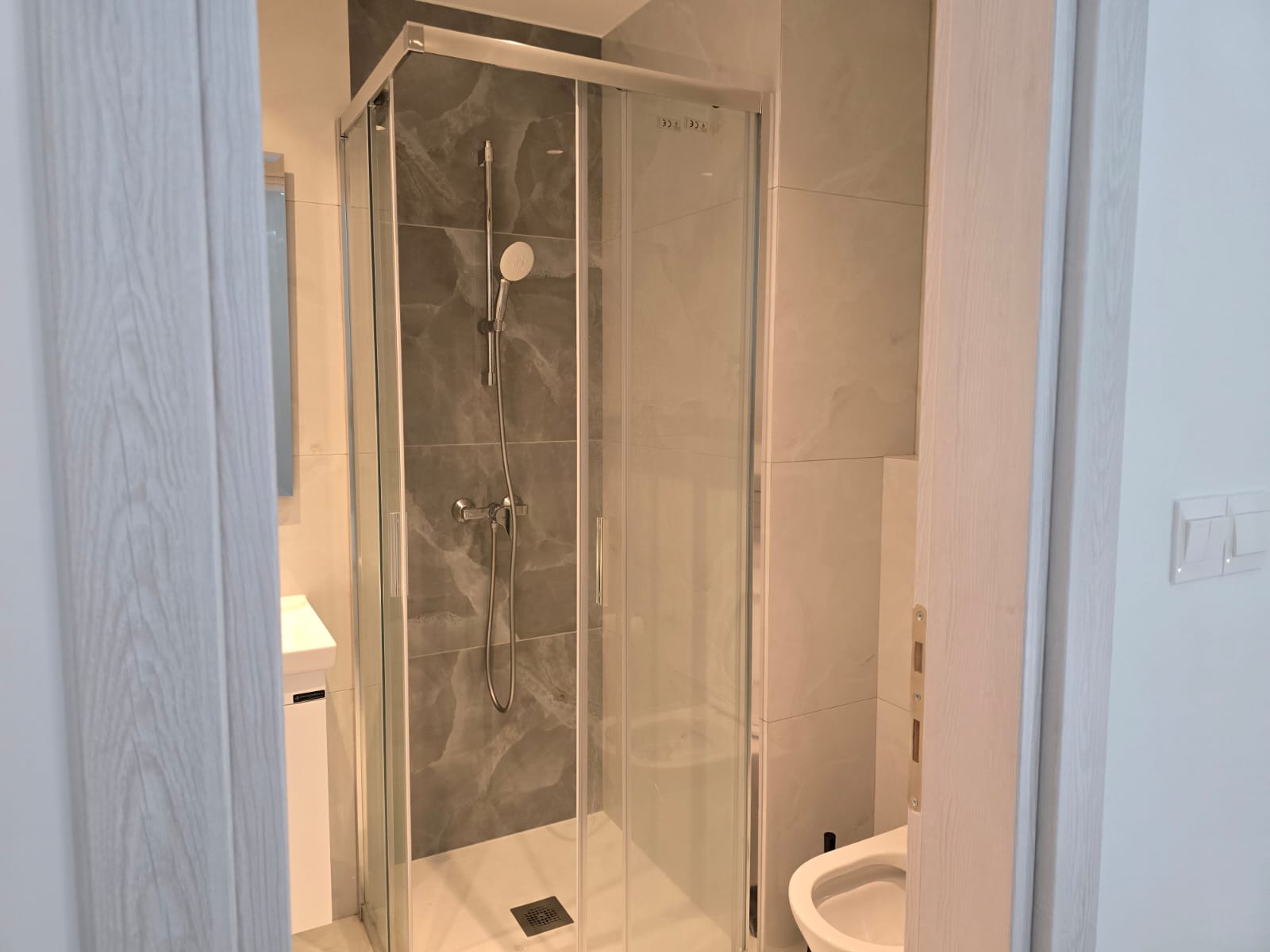 Modern 2-Bedroom Apartment for Rent, Germasogeia, Limassol