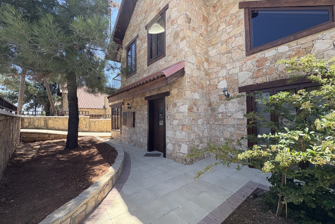 Spacious 4-Bedroom Detached House with Private Pool for Rent, Souni, Limassol