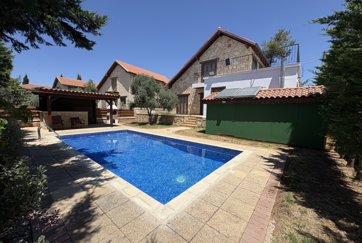 Spacious 4-Bedroom Detached House with Private Pool for Rent, Souni, Limassol