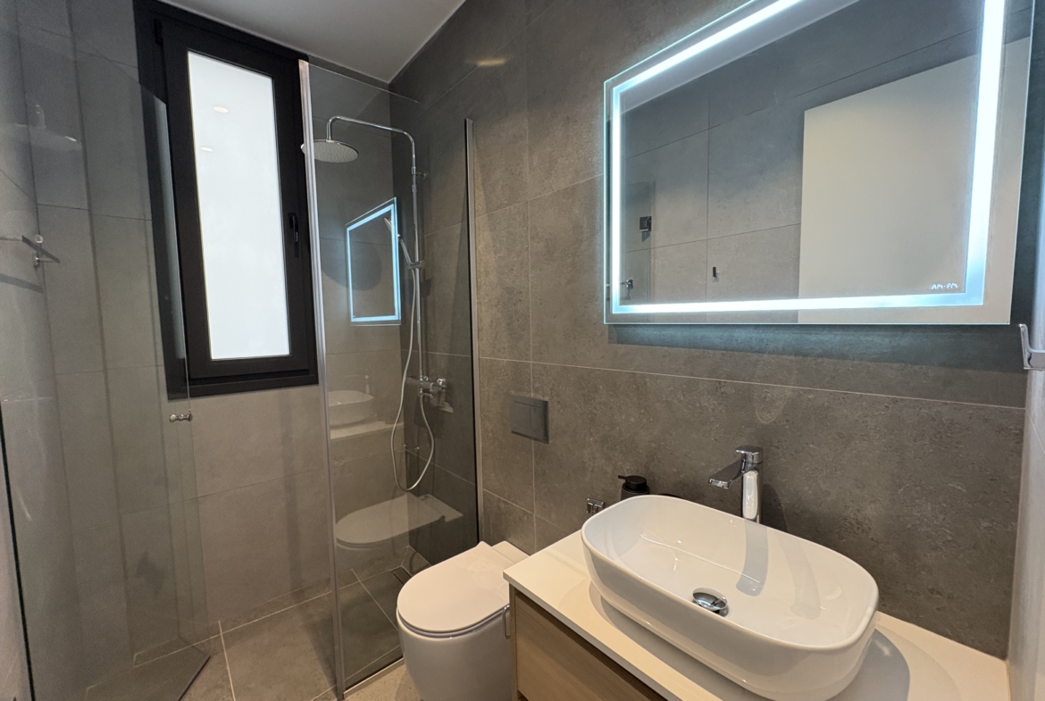 Contemporary 4-Bedroom House for Rent, Agios Tychonas, Limasso