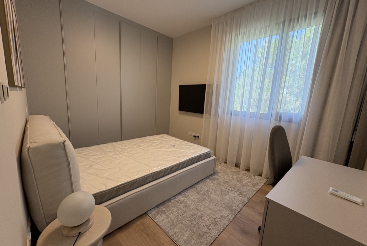 Contemporary 4-Bedroom House for Rent, Agios Tychonas, Limasso