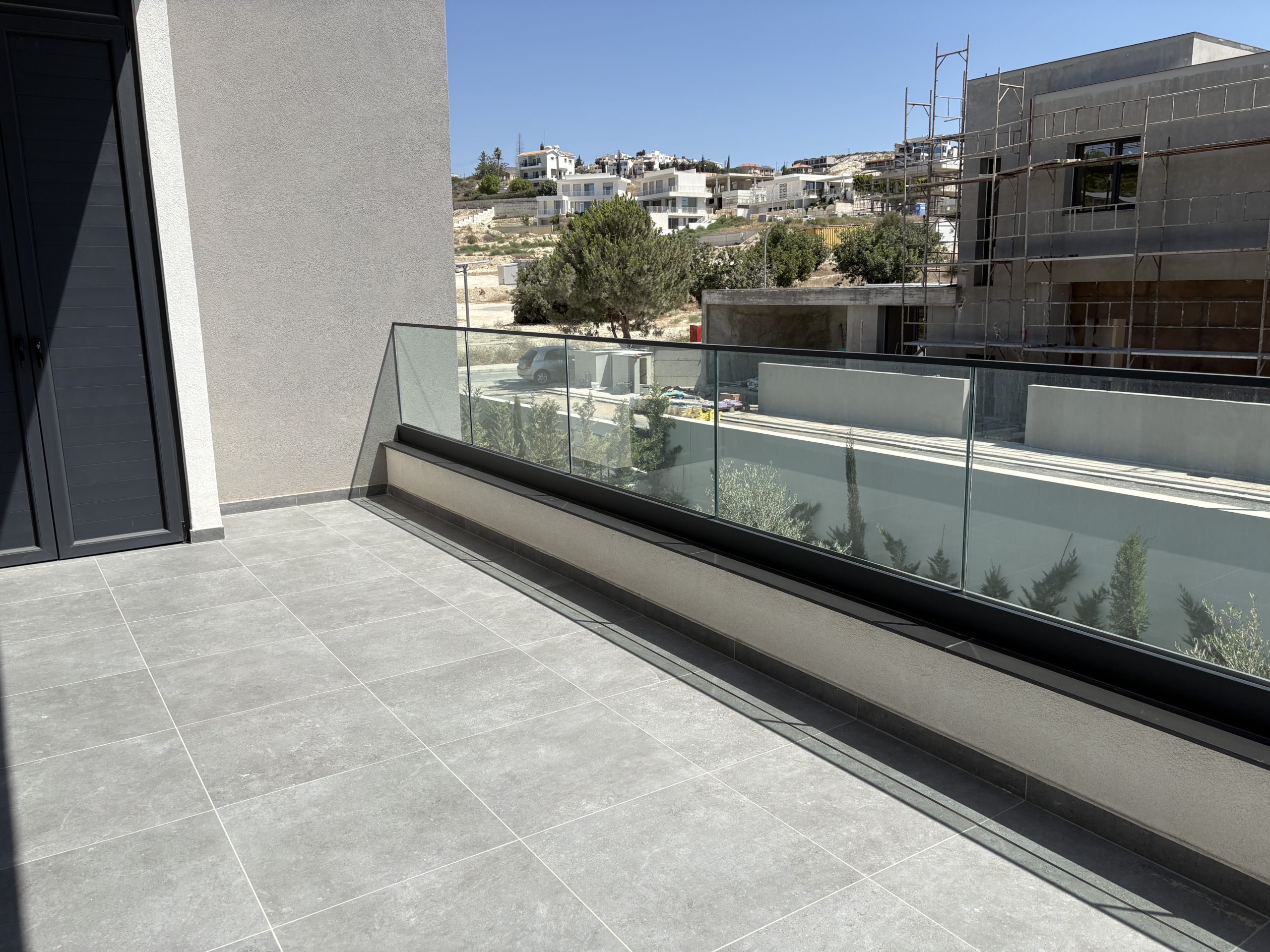 Contemporary 4-Bedroom House for Rent, Agios Tychonas, Limasso