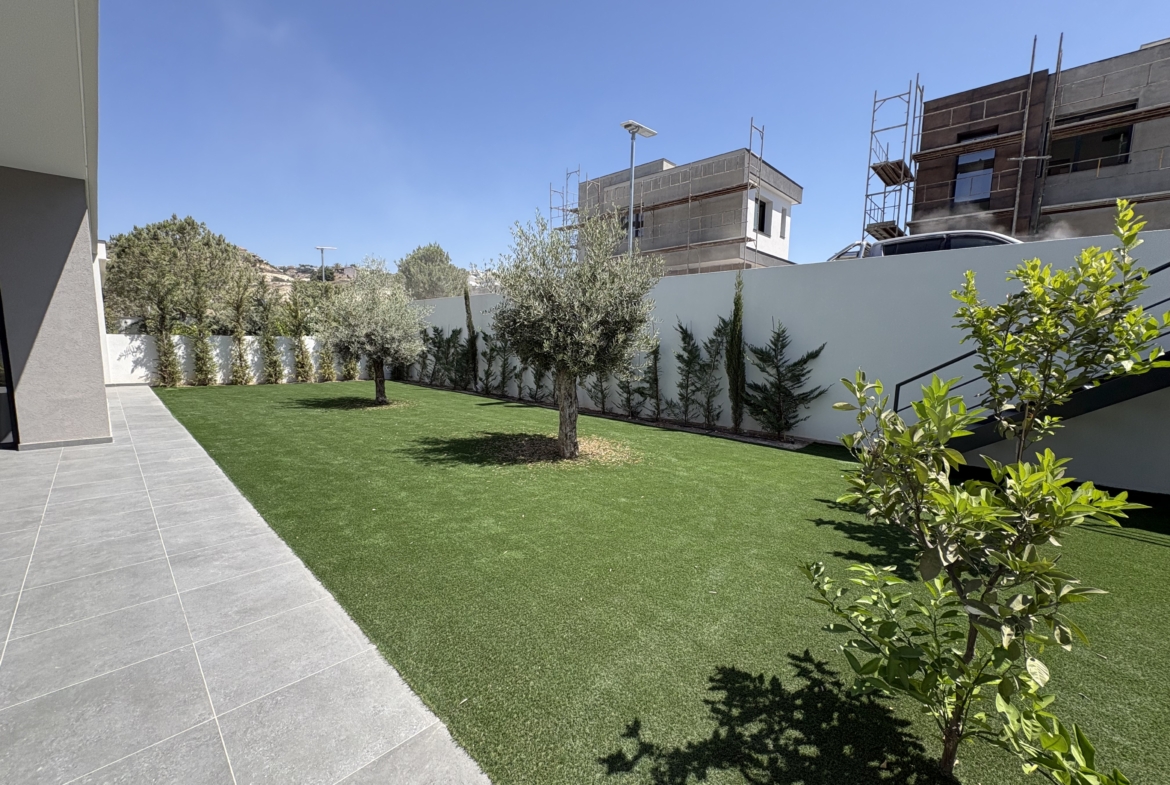 Contemporary 4-Bedroom House for Rent, Agios Tychonas, Limasso