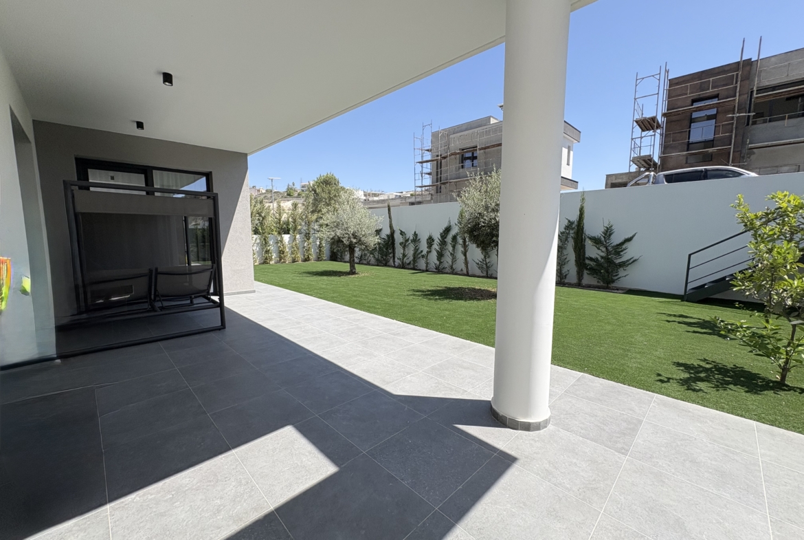 Contemporary 4-Bedroom House for Rent, Agios Tychonas, Limasso