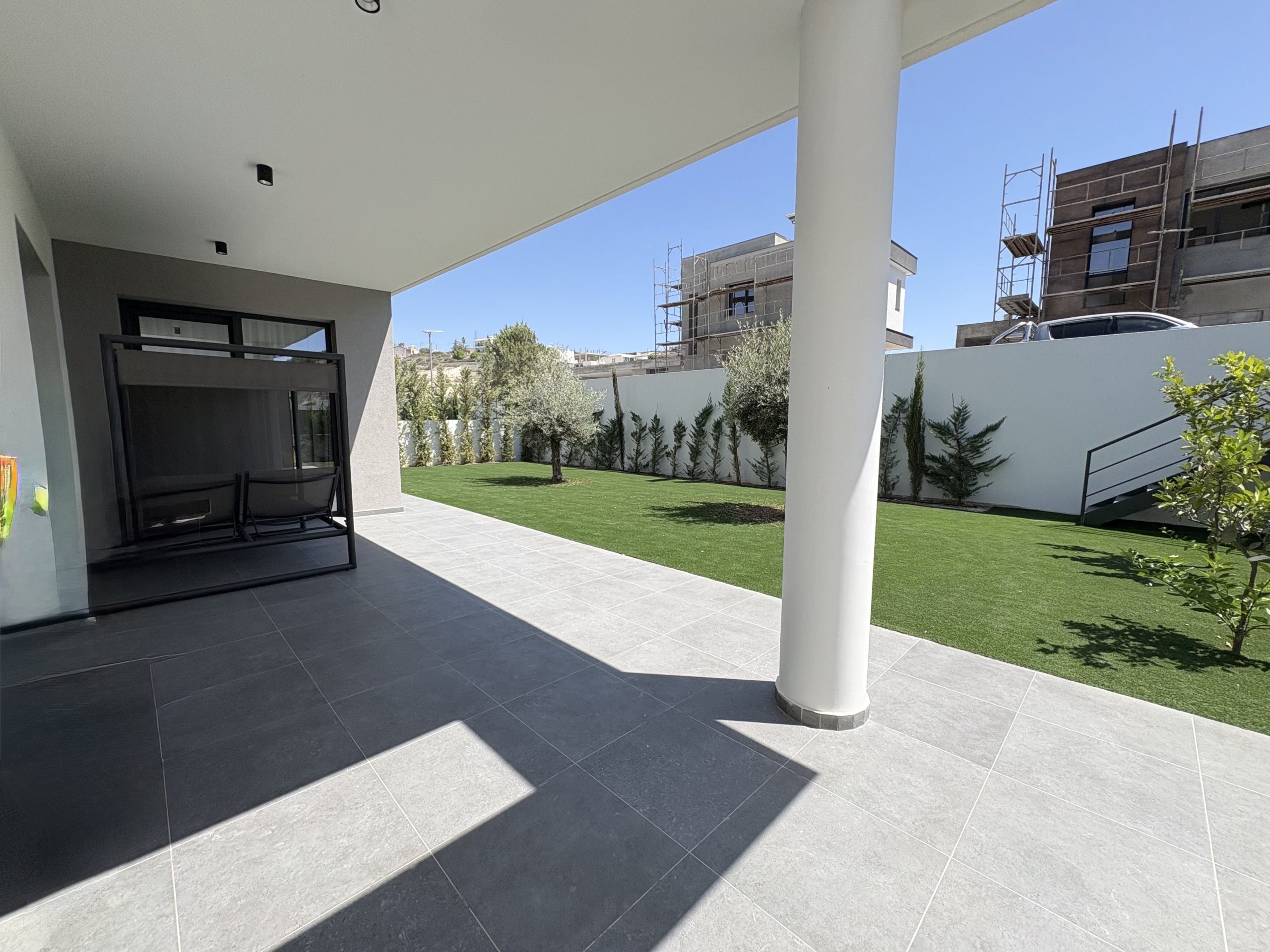 Contemporary 4-Bedroom House for Rent, Agios Tychonas, Limasso