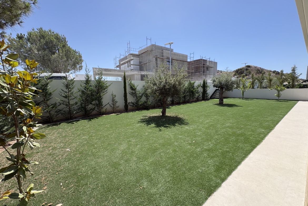 Luxury 4-Bedroom House for Rent, Agios Tychonas, Limasso
