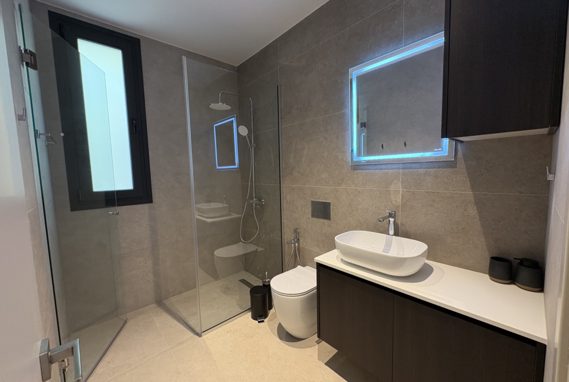 Luxury 4-Bedroom House for Rent, Agios Tychonas, Limasso