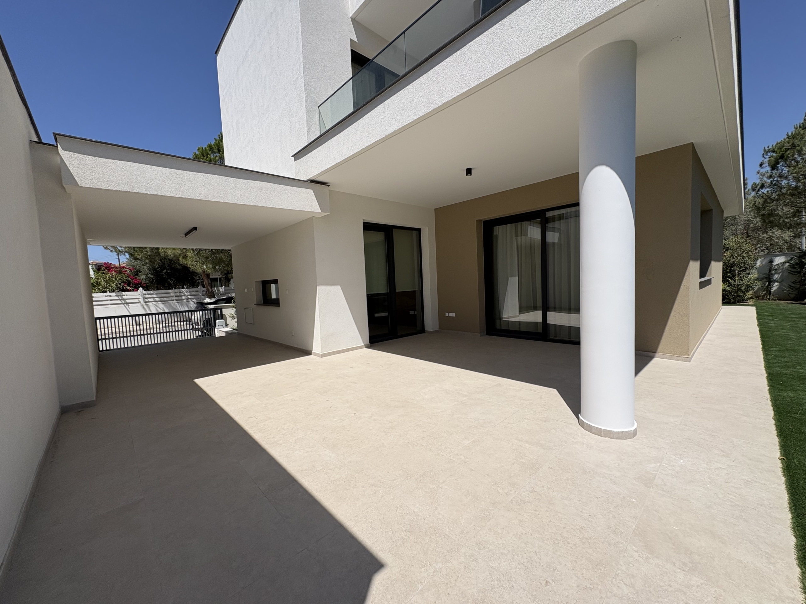 Luxury 4-Bedroom House for Rent, Agios Tychonas, Limasso