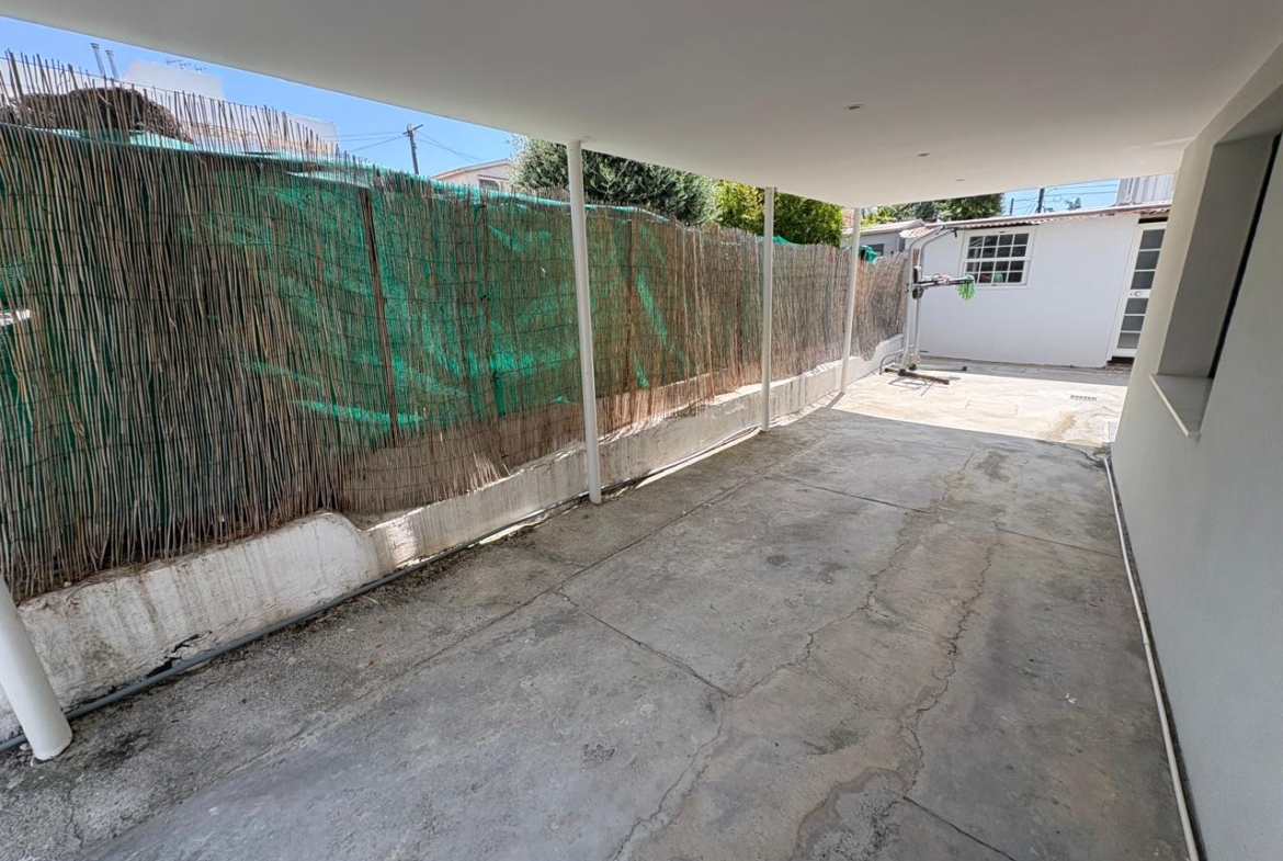 Fully Furnished 2-Bedroom Lower House with Private Yard for Reant, Mesa Geitonia, Limassol