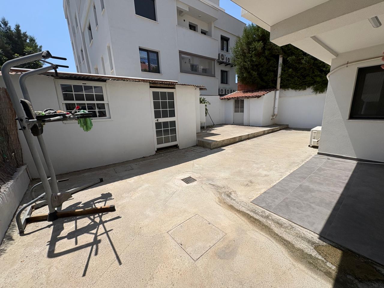 11 Fully Furnished 2-Bedroom Lower House with Private Yard for Reant, Mesa Geitonia, Limassol