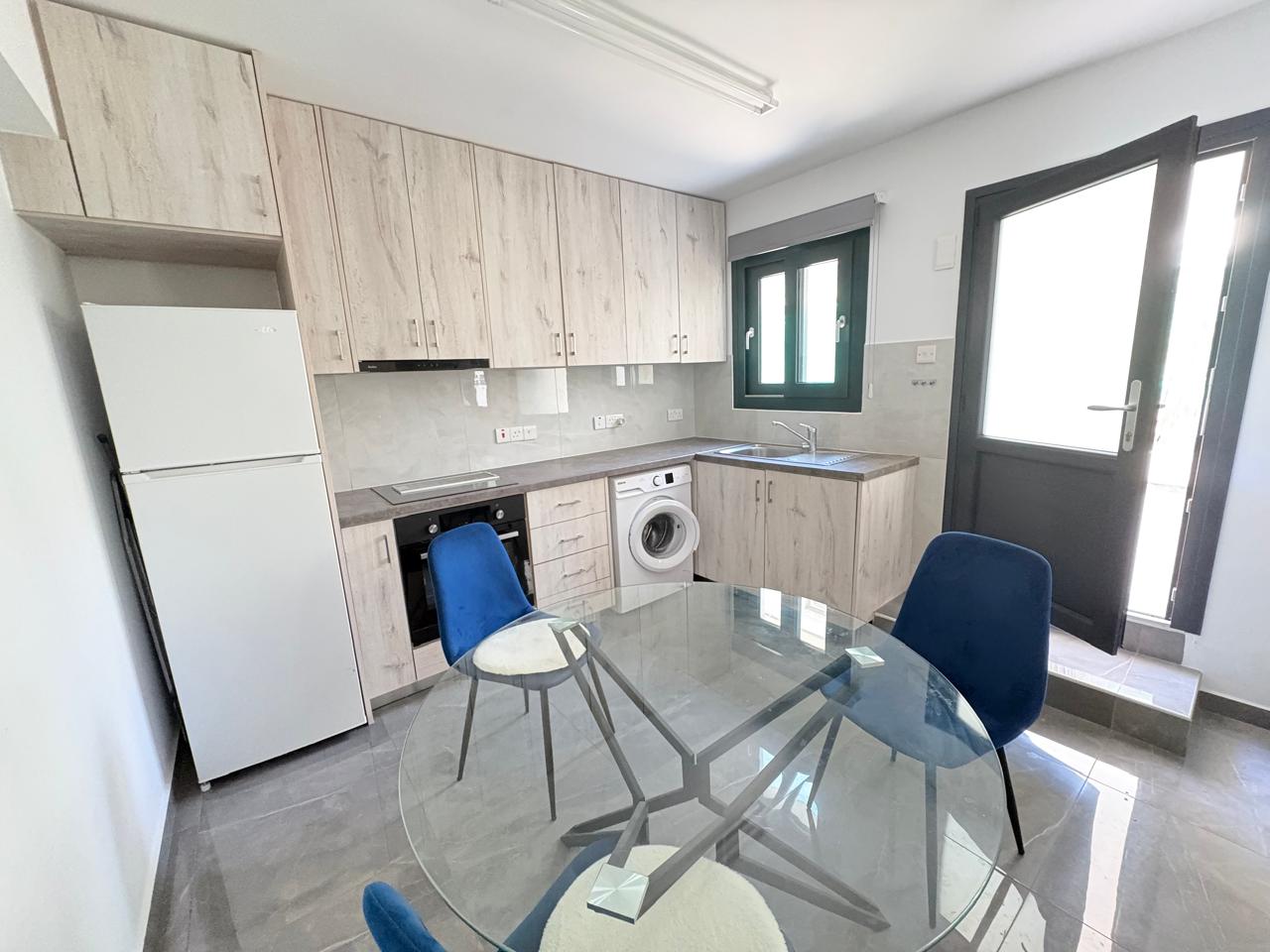6 Fully Furnished 2-Bedroom Lower House with Private Yard for Reant, Mesa Geitonia, Limassol